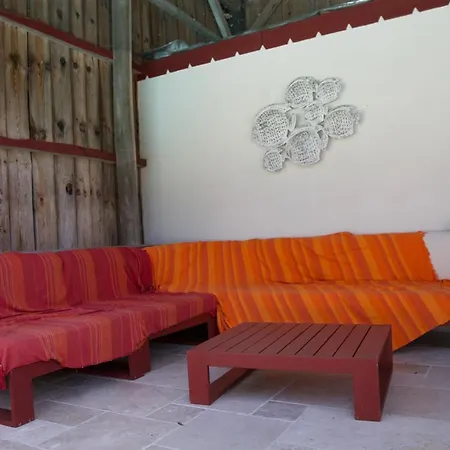 Kemping La Dorepontaise Roulotte