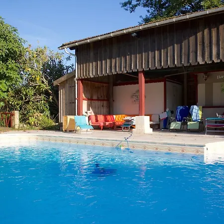 Camping La Dorépontaise Roulotte