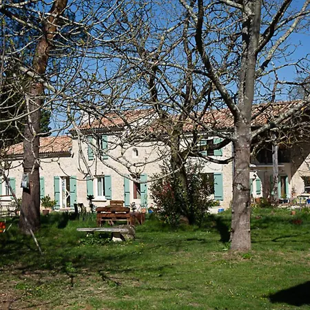 Camping La Dorépontaise Roulotte *
