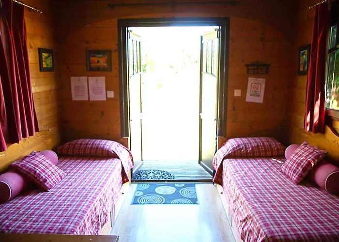 캠프장 La Dorepontaise Roulotte Pondaurat